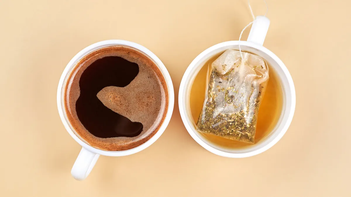 coffee-vs-tea-cups.jpg